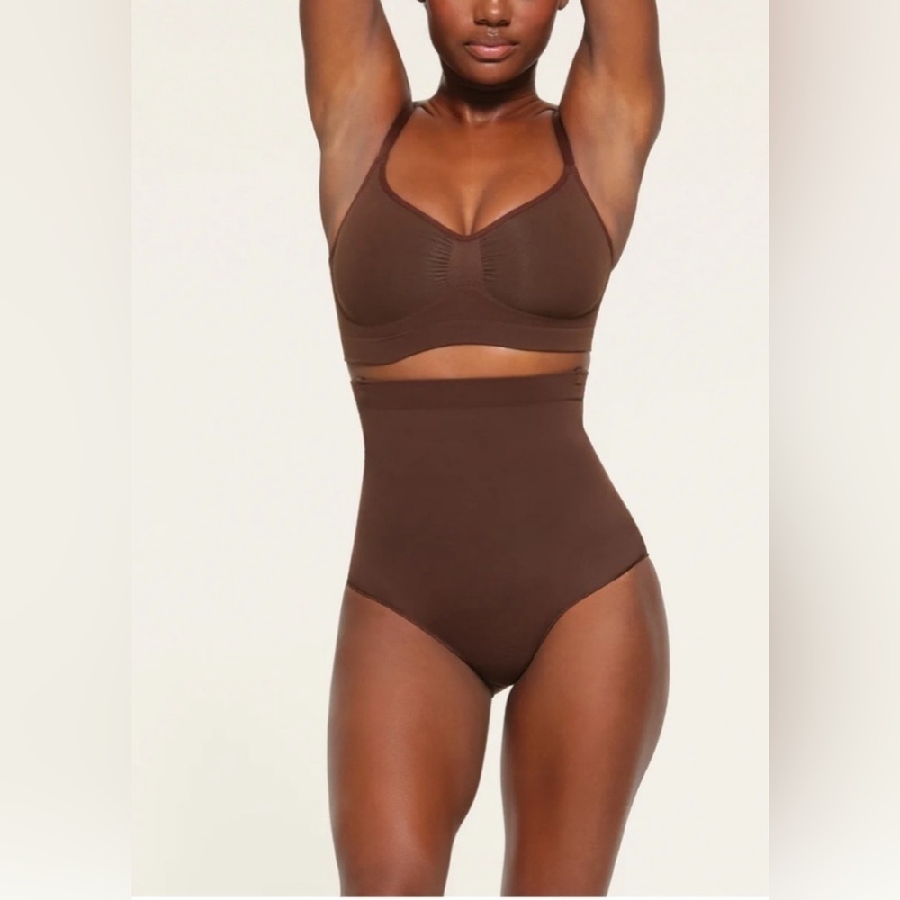Skims XL sculpting high waist brief